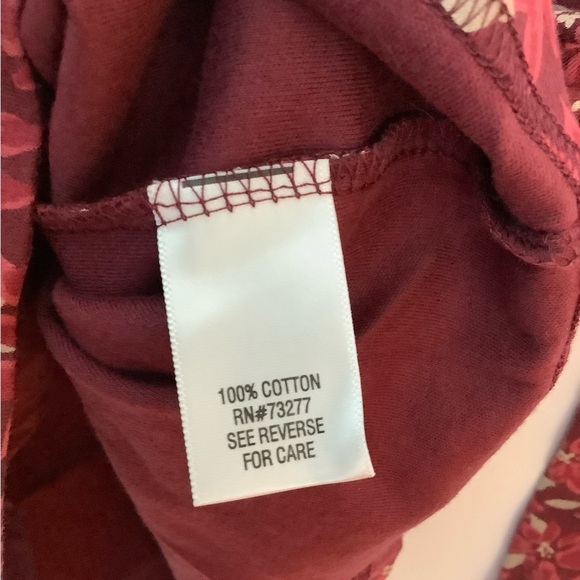 Croft & Barrow Medium 8 - 10 Mockneck Shirt Flowers Wine Tan Long Sleeve NWT - Picture 8 of 9